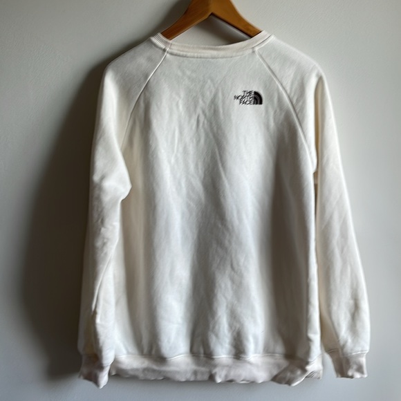 The North Face Graphic Flower Sweatshirt - Picture 6 of 6